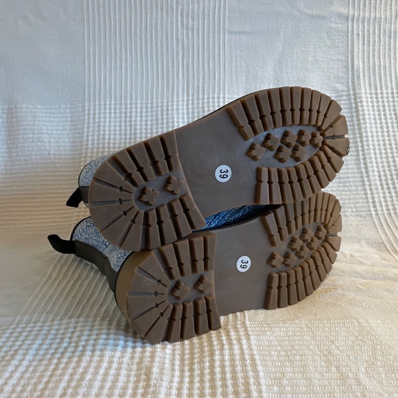 Harlow & Lloyd Victorian Blue Floral vegan boots - Picture 6 of 6